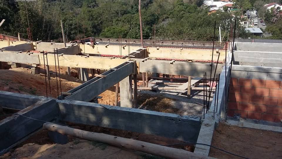Fundação de obra em execução pela AJR